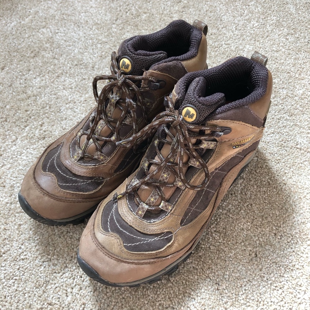 Merrell hiking boots women’s size 9